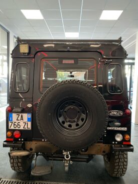 LAND ROVER DEFENDER