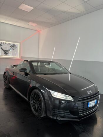 AUDI TT