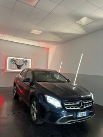 MERCEDES GLA 200 d